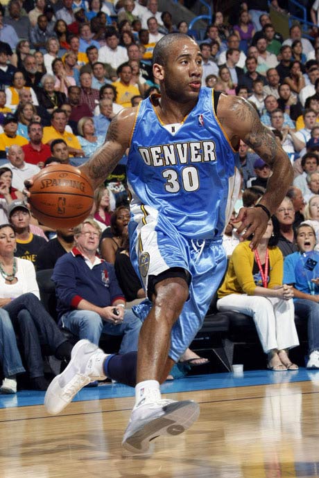 手边后卫提 手边后卫提